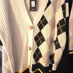 Fashion Nova Cream and Black Argyle Cardigan